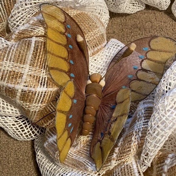 NEW Handmade Deco mesh Butterfly Wreath - Picture 2 of 7